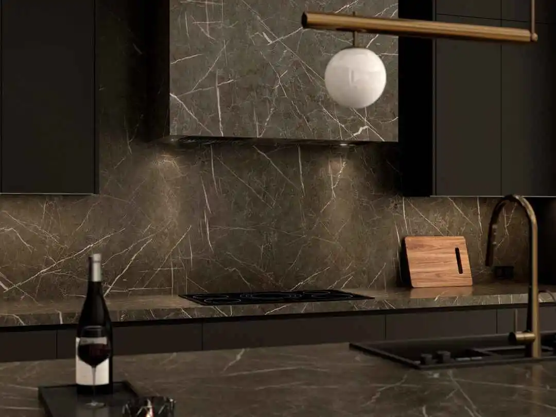 East Delray Elegance Unveils a Luxurious Modern Kitchen Renovation